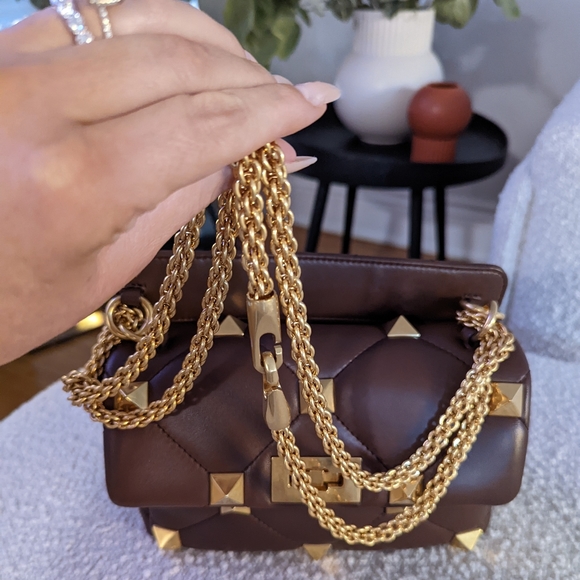 Authentic VALENTINO ROMAN STUD BAG MEDIUM - Picture 6 of 16